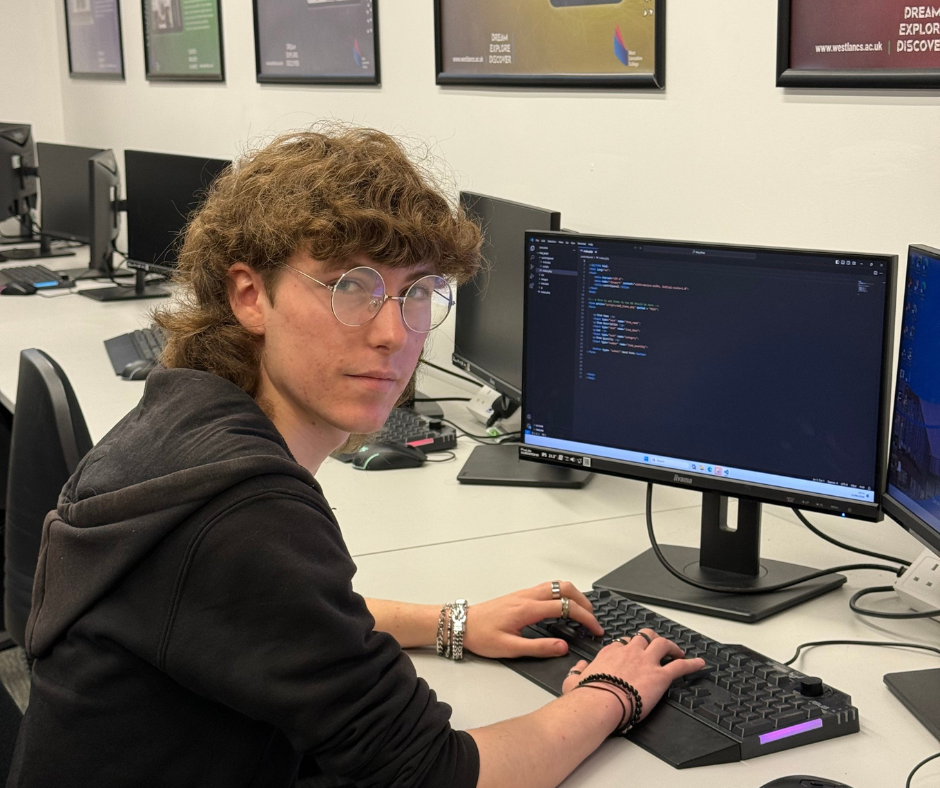Ethan, Digital Student