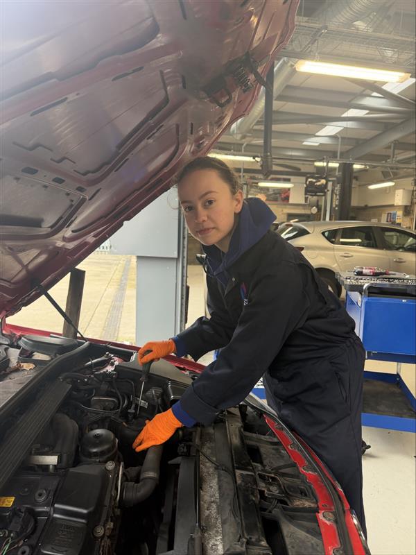 Jess, Motor Vehicle Student