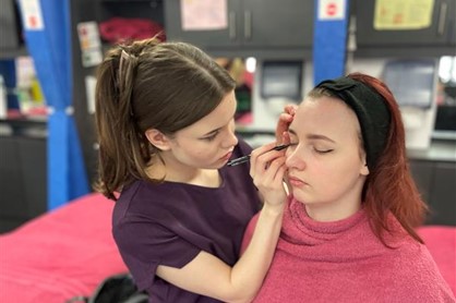 Makeup Competition (02)