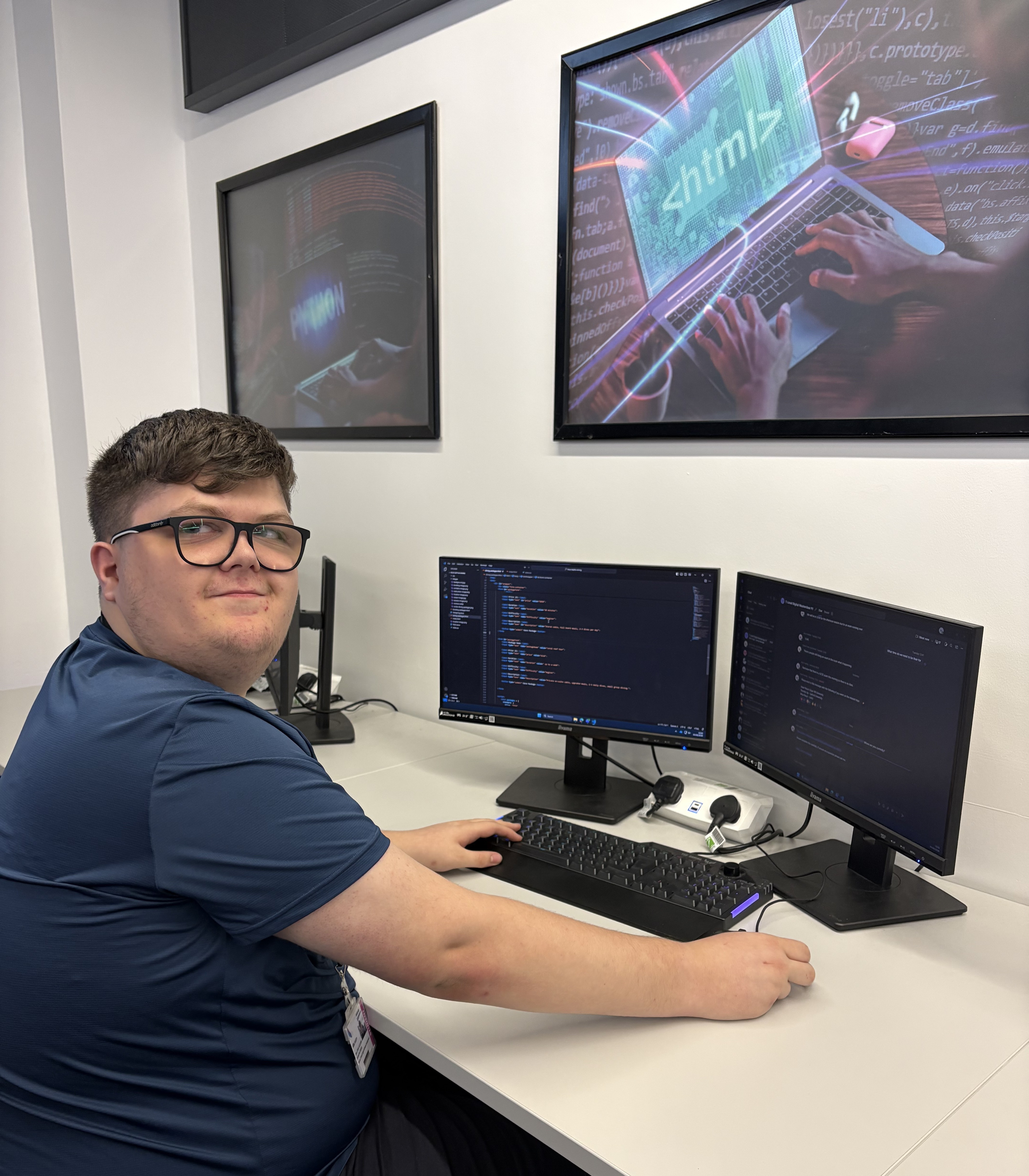 Alfie, Digital Student